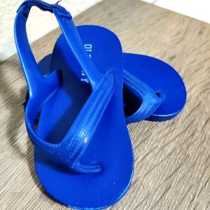 Ok! Check out these cute Old Navy sandals for babies!